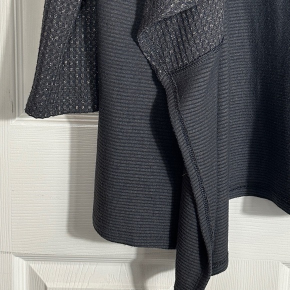 Juicy Couture size XL open front waterfall cardigan, gray/metallic, stretch - Picture 3 of 11